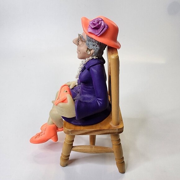Diana Manning Limited Edition Shelf Sitter Old Church Lady Purple Dress Pearls - Picture 5 of 13